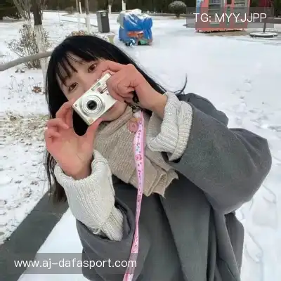 翁彩眉